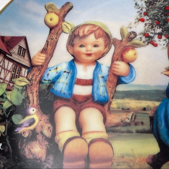 M.I. Hummel plate collection Little Companions - Picture 6 of 6